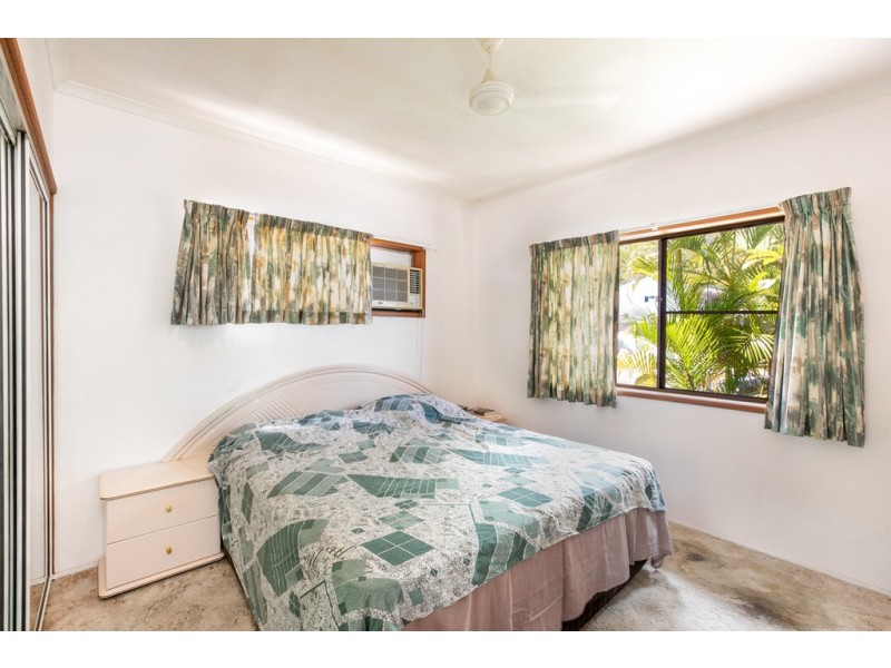 36 Manooka Drive, Cannonvale QLD 4802