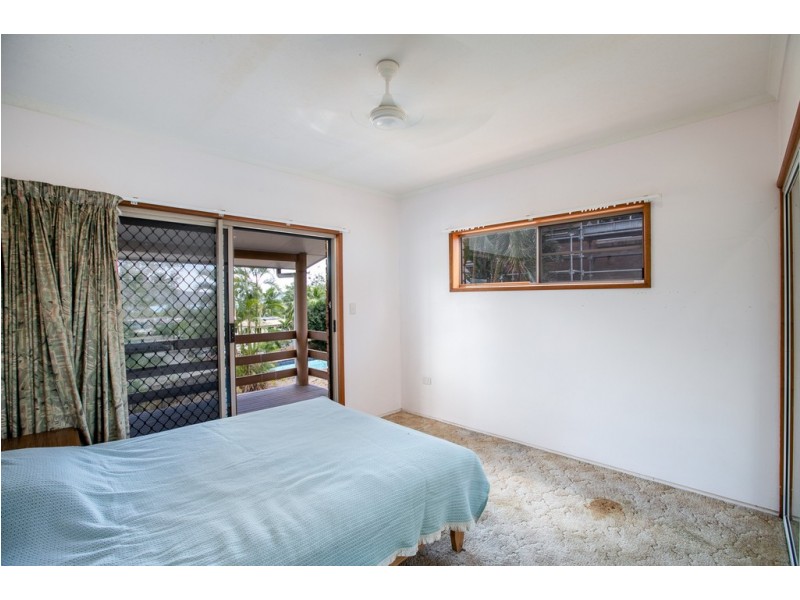 36 Manooka Drive, Cannonvale QLD 4802