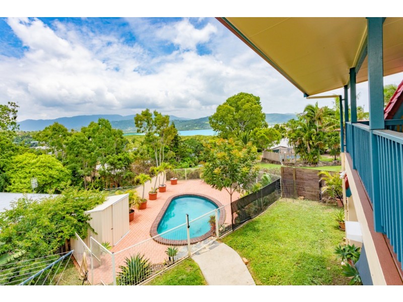 14 Woomerah Street, Cannonvale QLD 4802