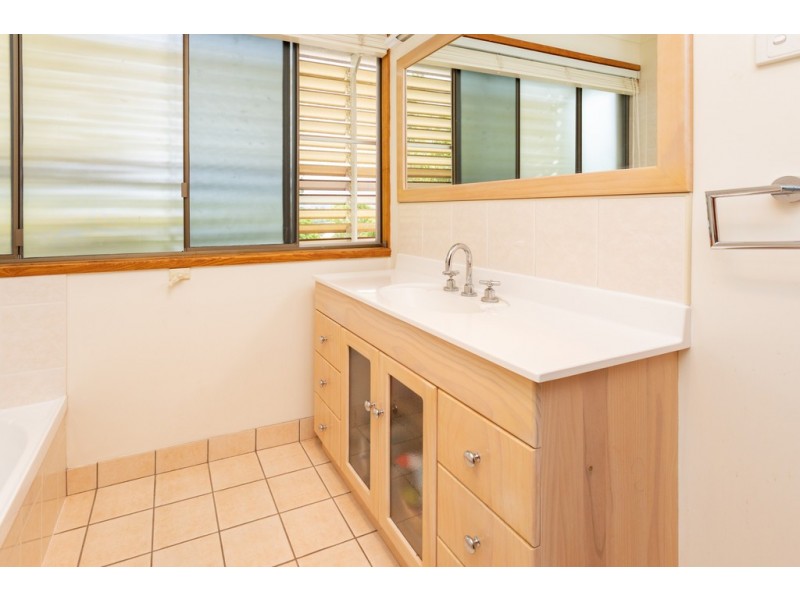 14 Woomerah Street, Cannonvale QLD 4802