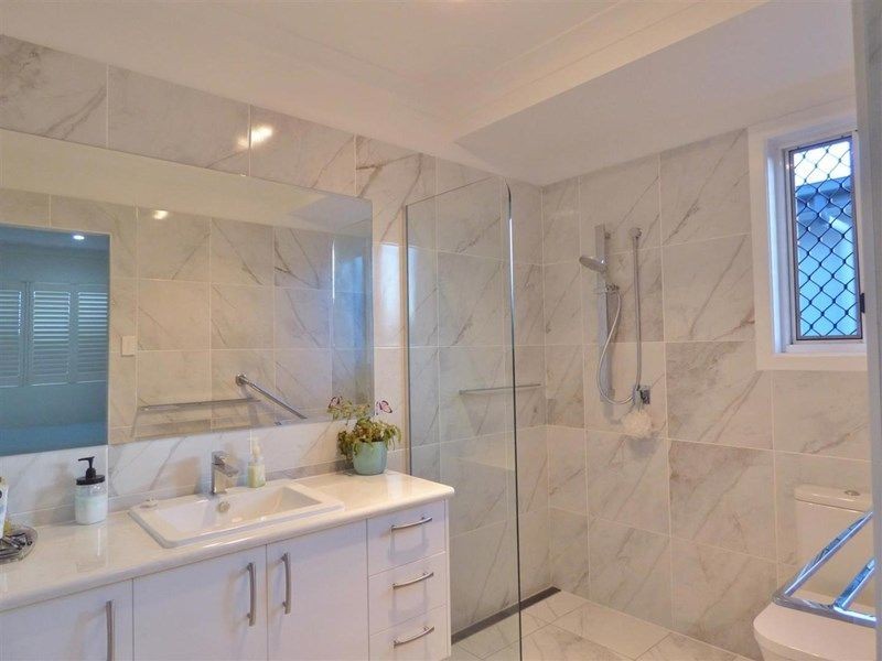 34 Abell Road, Cannonvale QLD 4802