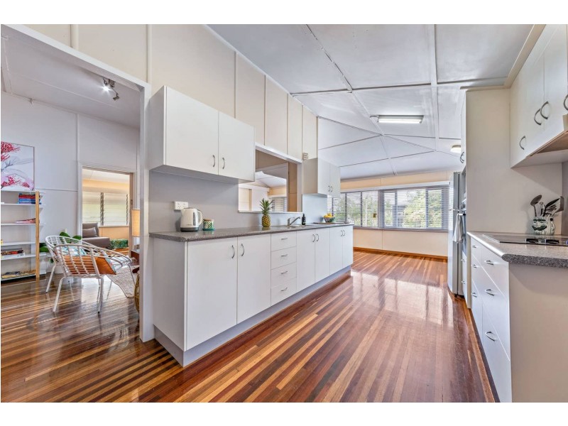 5 Beach Road, Cannonvale QLD 4802