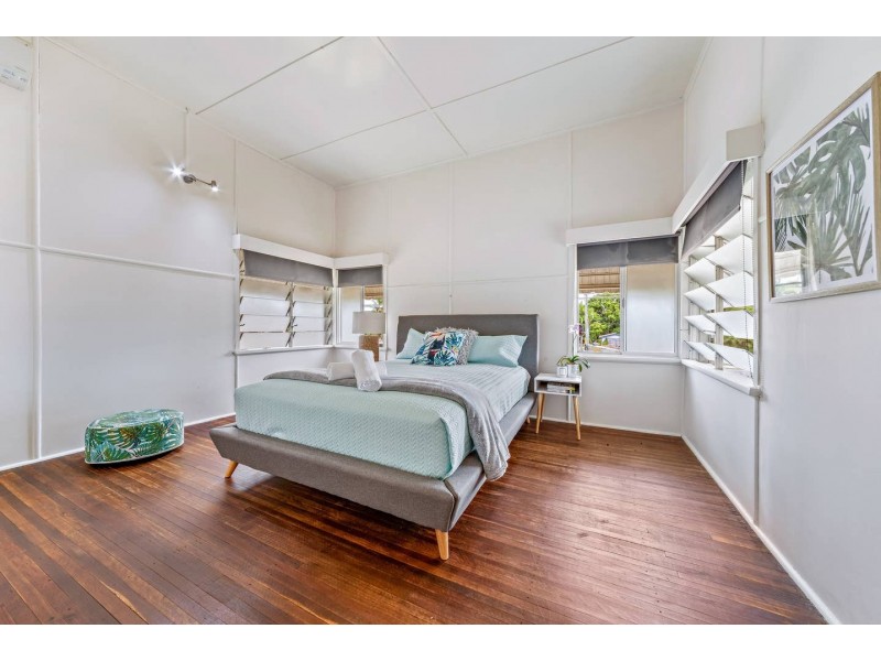 5 Beach Road, Cannonvale QLD 4802