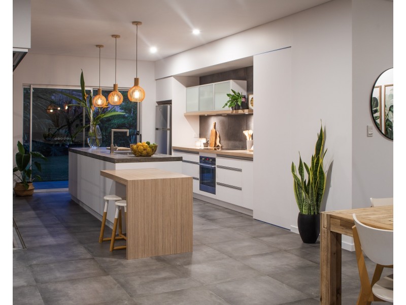 6 Scenic Ridge Drive, Cannonvale QLD 4802