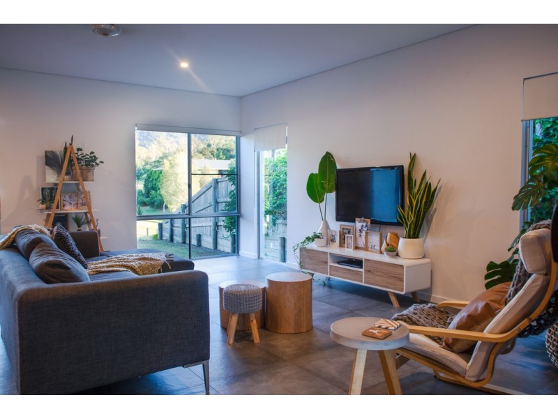 6 Scenic Ridge Drive, Cannonvale QLD 4802