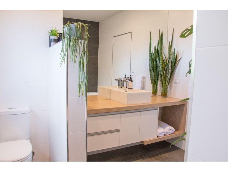 6 Scenic Ridge Drive, Cannonvale QLD 4802