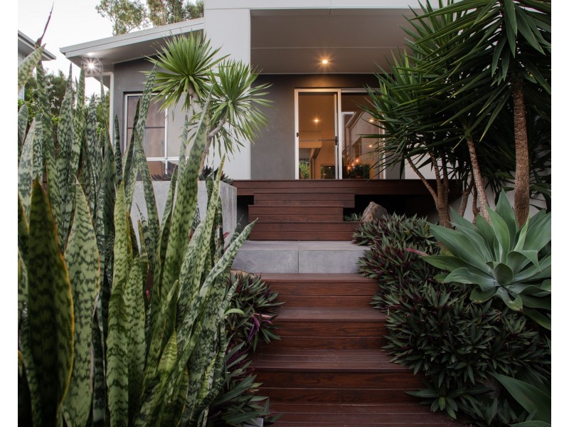 6 Scenic Ridge Drive, Cannonvale QLD 4802