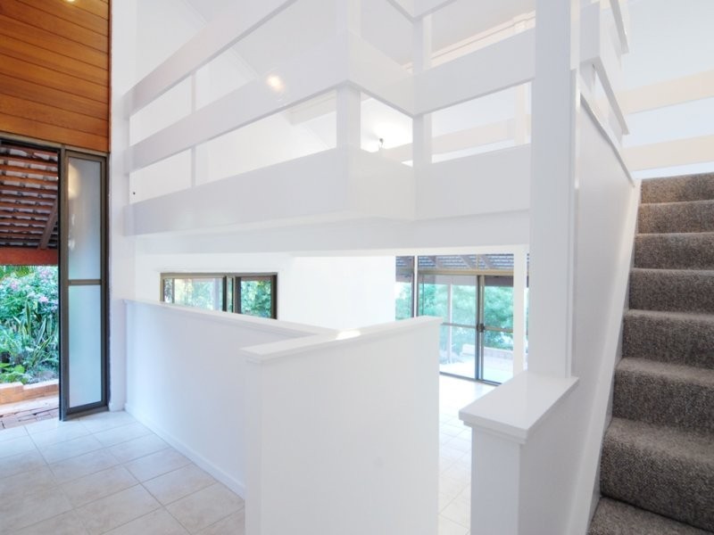 2/25 Manooka Drive, Cannonvale QLD 4802