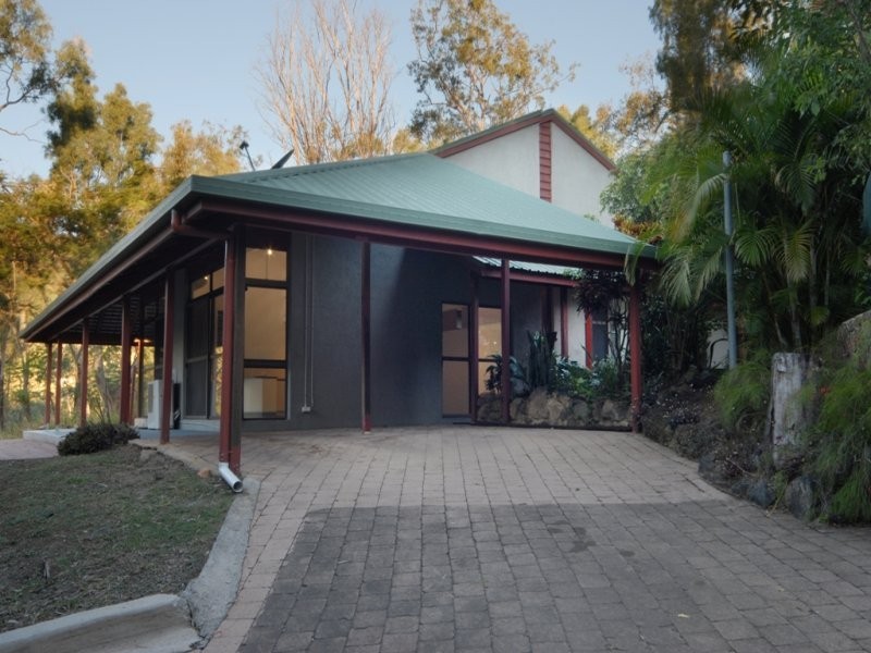 2/25 Manooka Drive, Cannonvale QLD 4802