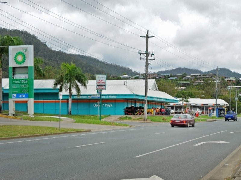106 Shute Harbour Road, Cannonvale QLD 4802