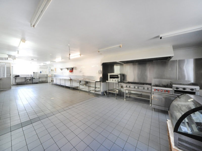 7 Carlo Drive, Cannonvale QLD 4802