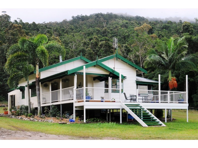 227 Sugarloaf Road, Sugarloaf QLD 4800