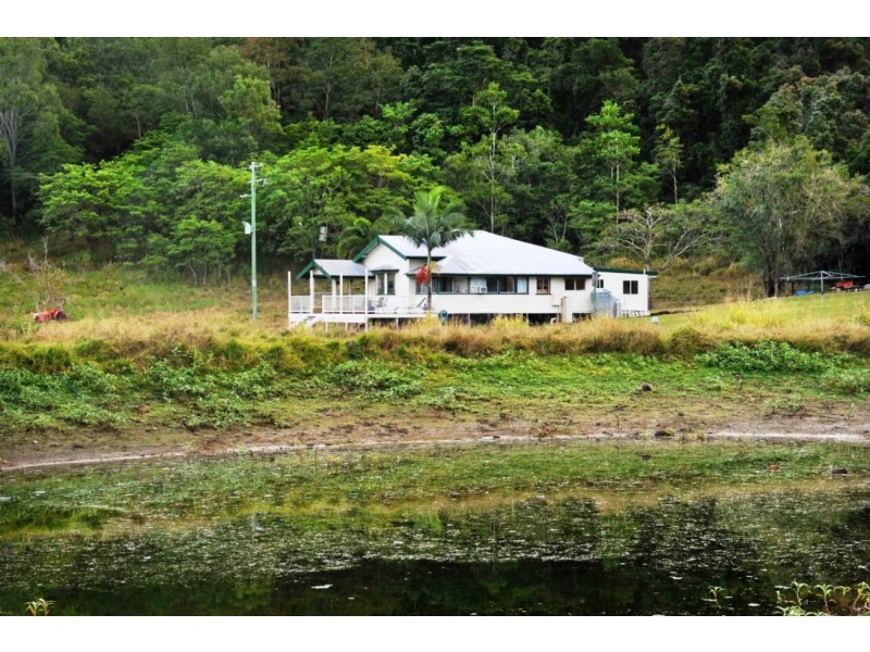 227 Sugarloaf Road, Sugarloaf QLD 4800