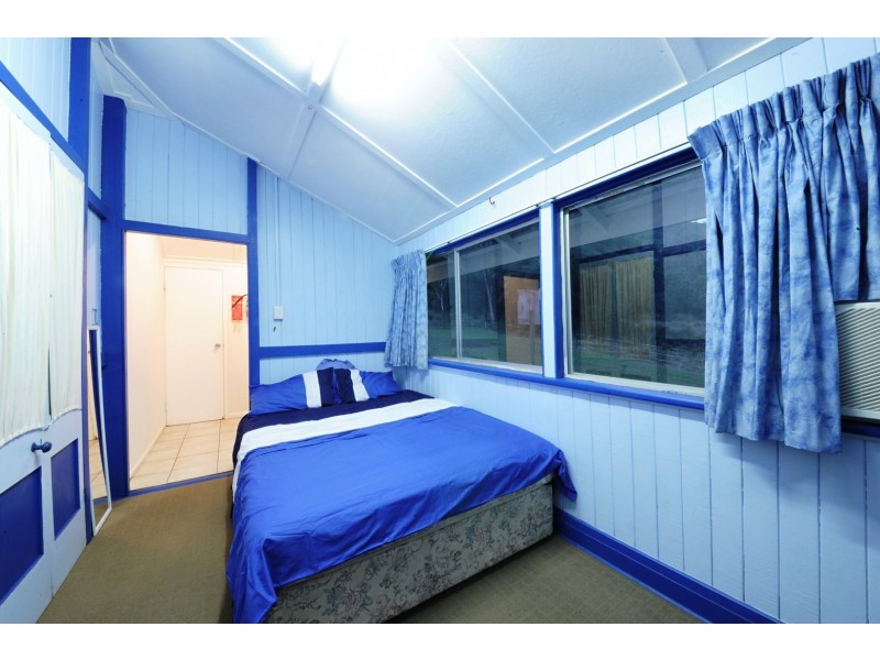 227 Sugarloaf Road, Sugarloaf QLD 4800
