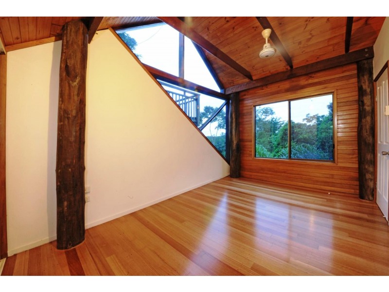 110 Orchid Rd, Cannonvale QLD 4802