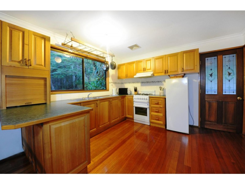 110 Orchid Rd, Cannonvale QLD 4802