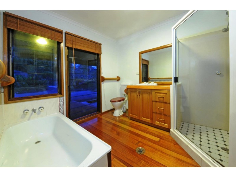 110 Orchid Rd, Cannonvale QLD 4802