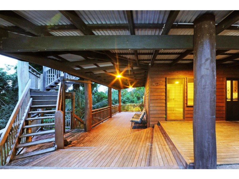 110 Orchid Rd, Cannonvale QLD 4802