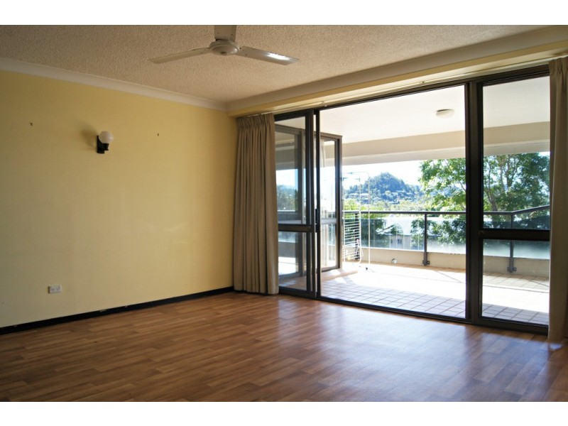 15/2 Eshelby Drive, Cannonvale QLD 4802