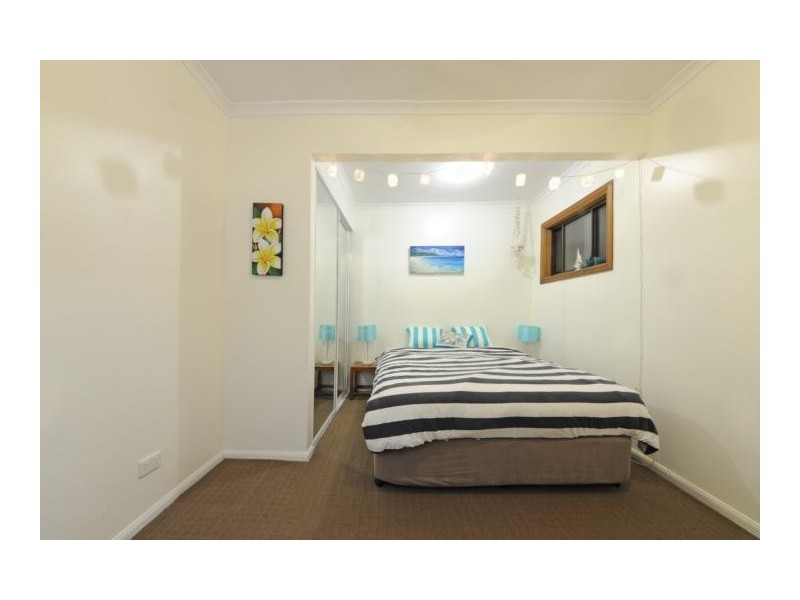 40 Island Drive, Cannonvale QLD 4802