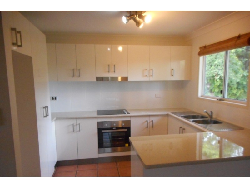 11 Wambiri Street, Cannonvale QLD 4802