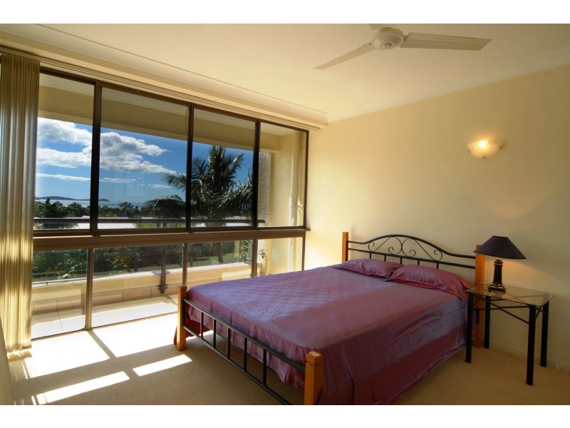 24/2 Eshelby Drive, Cannonvale QLD 4802