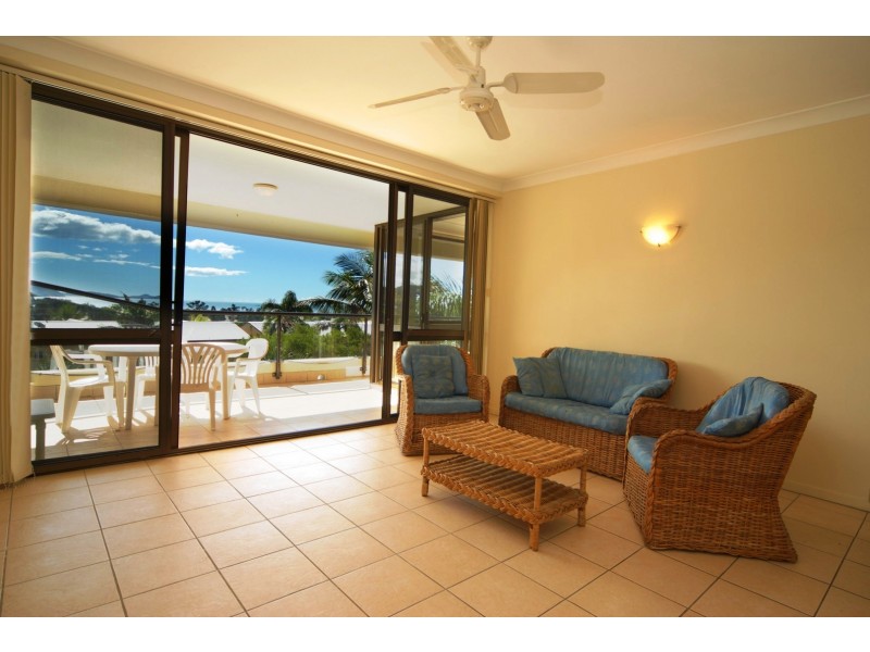 24/2 Eshelby Drive, Cannonvale QLD 4802