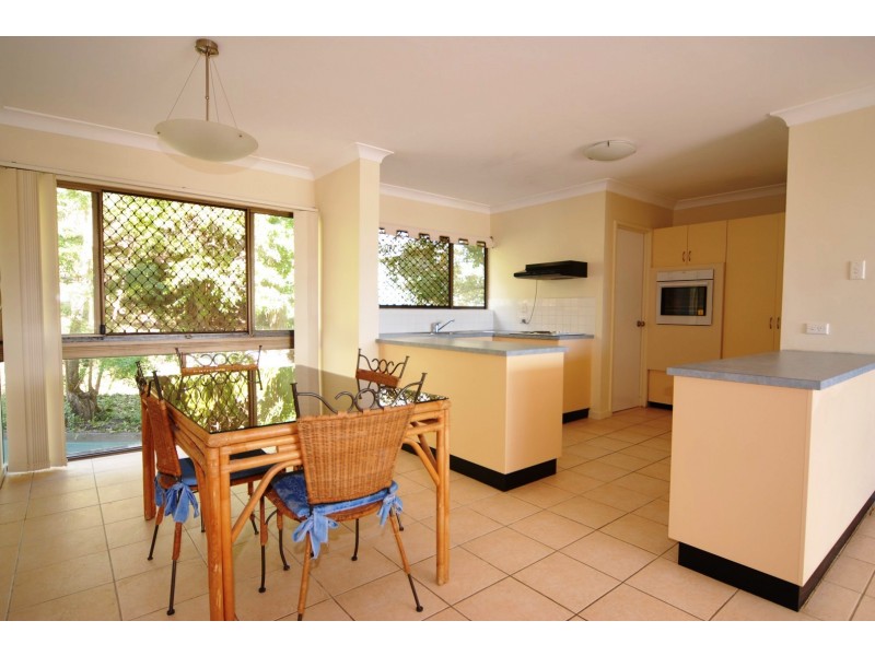 24/2 Eshelby Drive, Cannonvale QLD 4802