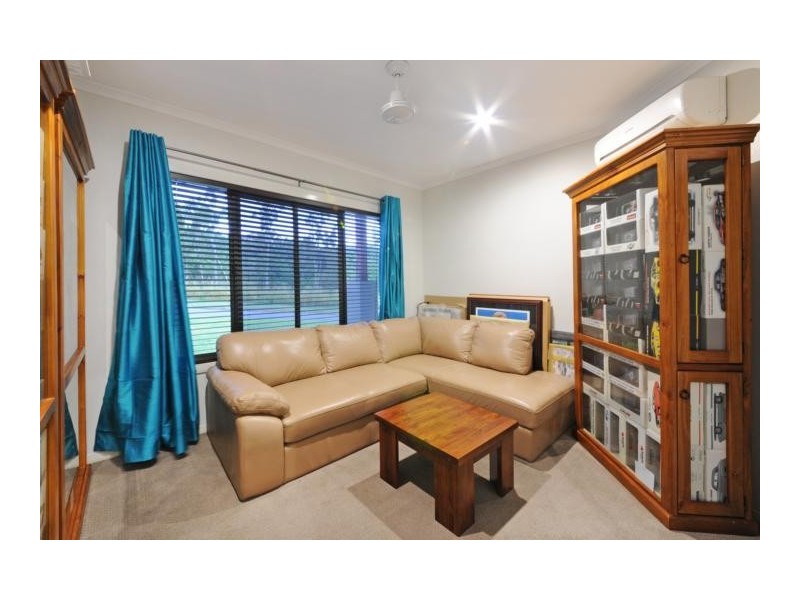5 Scarlet Gum Cres, Cannonvale QLD 4802