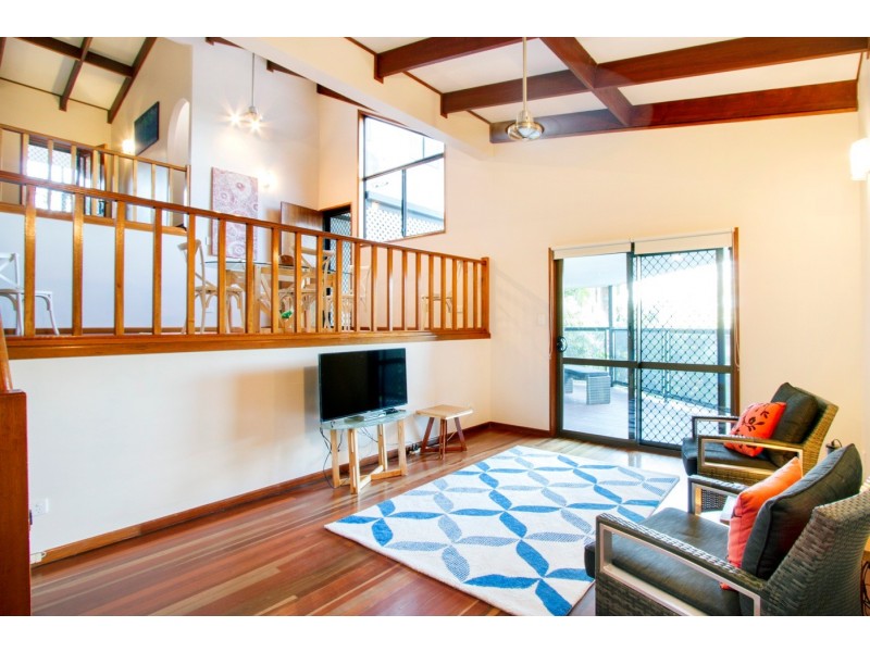 7 Kara Crescent, Airlie Beach QLD 4802