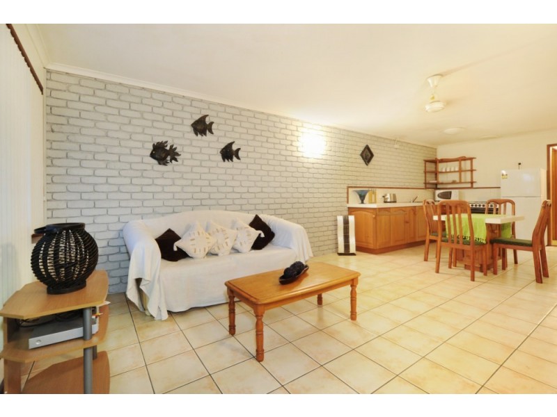 3/20 Pandanus Dr, Cannonvale QLD 4802