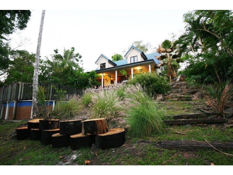 25 Laurina Drive, Strathdickie QLD 4800