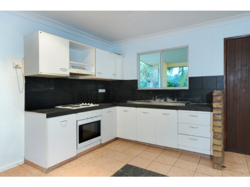 10 Mangrove Road, Cannonvale QLD 4802