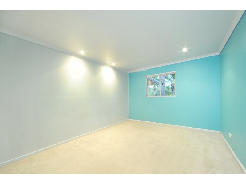 10 Mangrove Road, Cannonvale QLD 4802