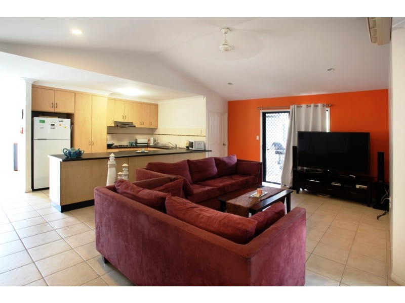 43 Banksia Court, Cannonvale QLD 4802