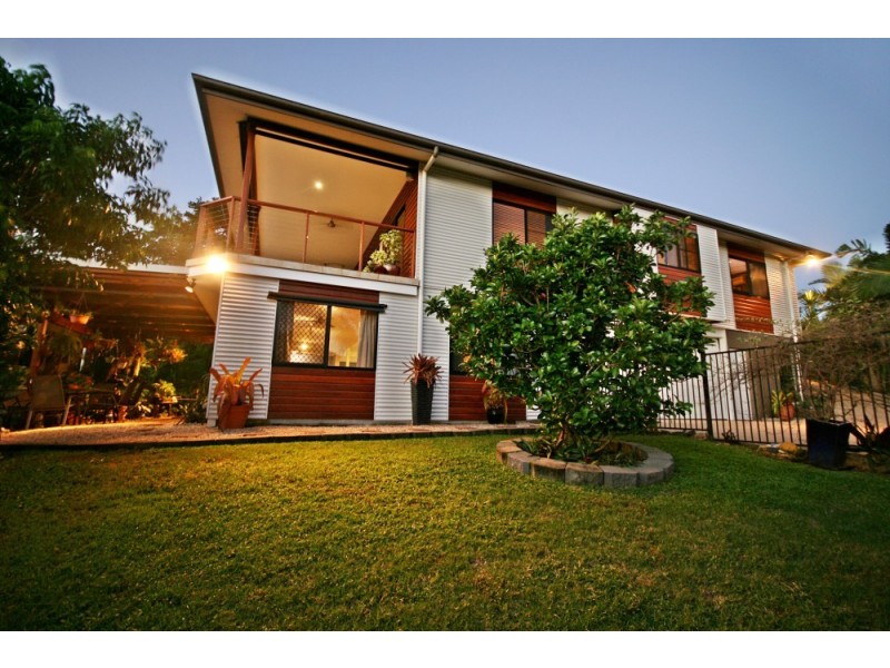 6 Golf Views Court, Cannonvale QLD 4802