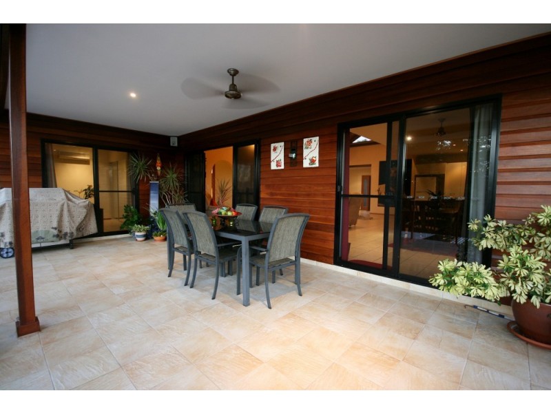 6 Golf Views Court, Cannonvale QLD 4802