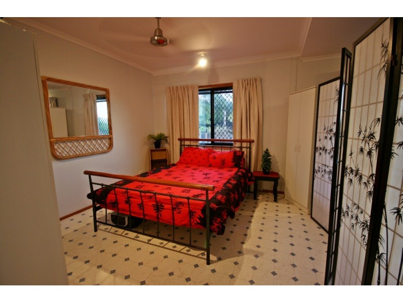 6 Golf Views Court, Cannonvale QLD 4802