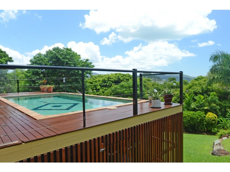25 Island Drive, Cannonvale QLD 4802