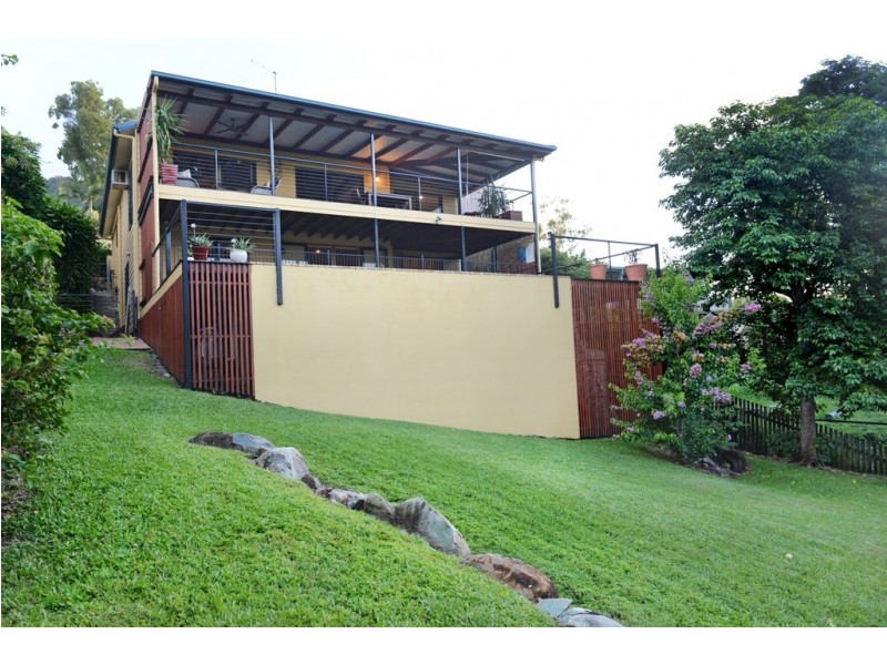 25 Island Drive, Cannonvale QLD 4802