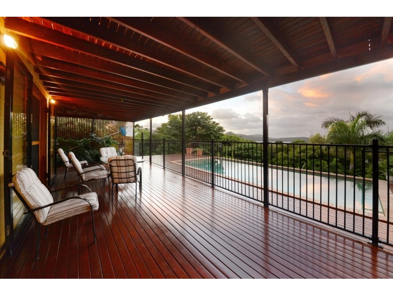 25 Island Drive, Cannonvale QLD 4802