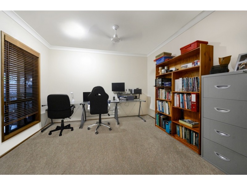 25 Island Drive, Cannonvale QLD 4802