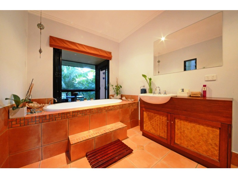 12 Orchid Road, Cannonvale QLD 4802