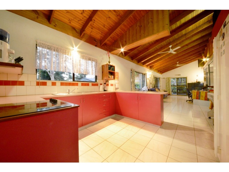 40 Tropic Road, Cannonvale QLD 4802