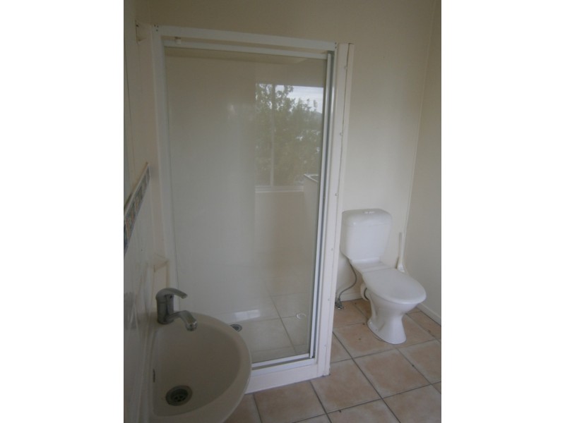 2/8 Macarthur Drive, Cannonvale QLD 4802