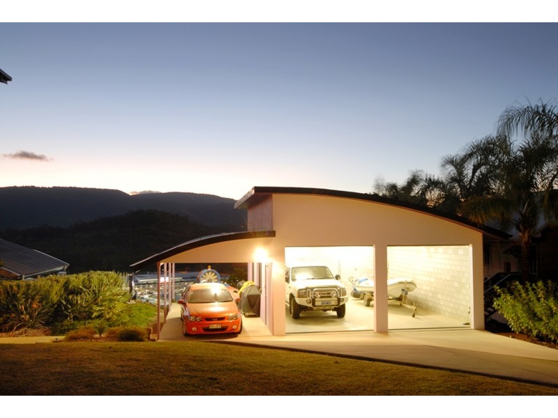 2/14 Hamilton Avenue, Cannonvale QLD 4802