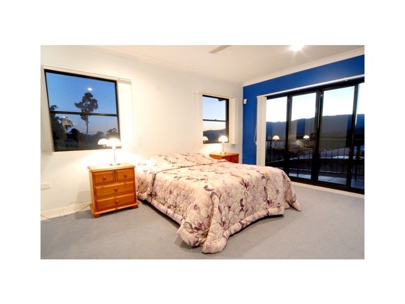 2/14 Hamilton Avenue, Cannonvale QLD 4802