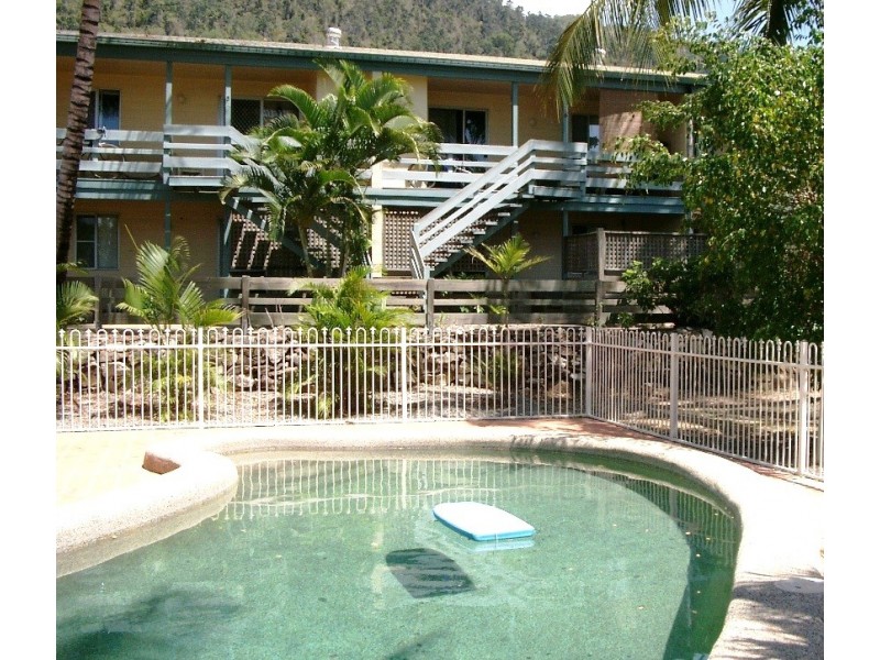 16/6 St Martins Lane, Cannonvale QLD 4802