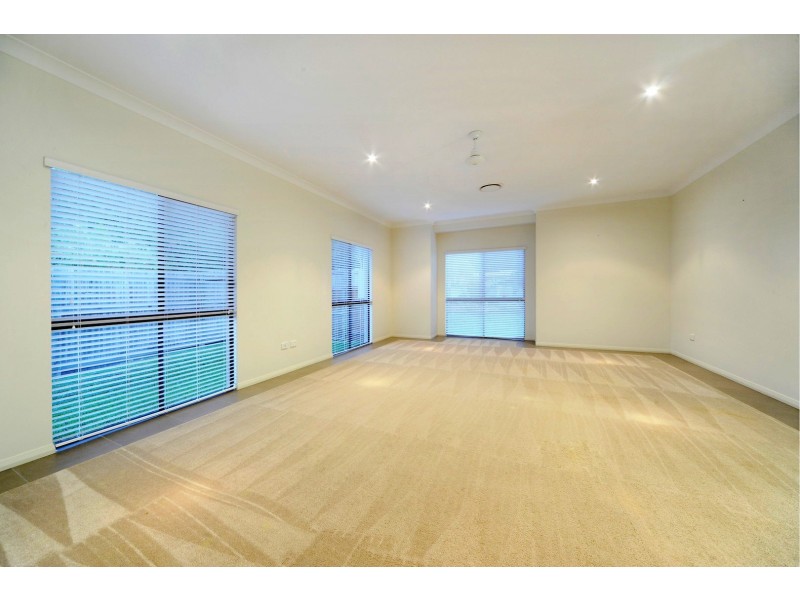 27 Armada Crescent, Jubilee Pocket QLD 4802