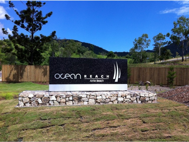 15 Companion Way, Cannonvale QLD 4802